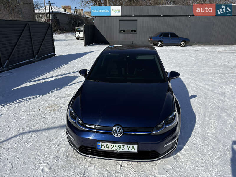 Хэтчбек Volkswagen e-Golf 2017 в Пятихатках