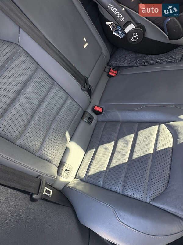 Хэтчбек Volkswagen e-Golf 2017 в Пятихатках