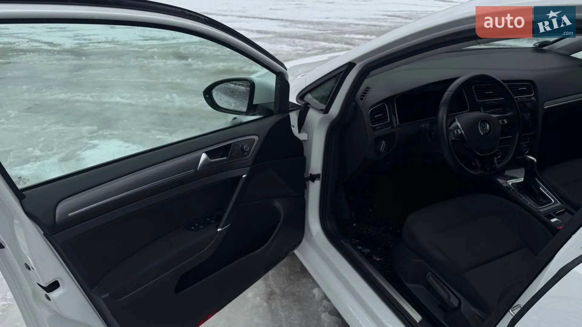 2020 Volkswagen Golf - мініатюра 9