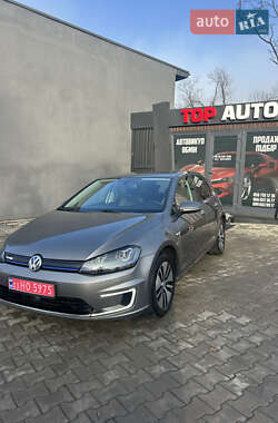 Хэтчбек Volkswagen e-Golf 2015 в Черновцах