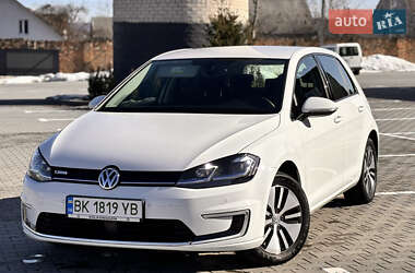 Хэтчбек Volkswagen e-Golf 2017 в Дубно