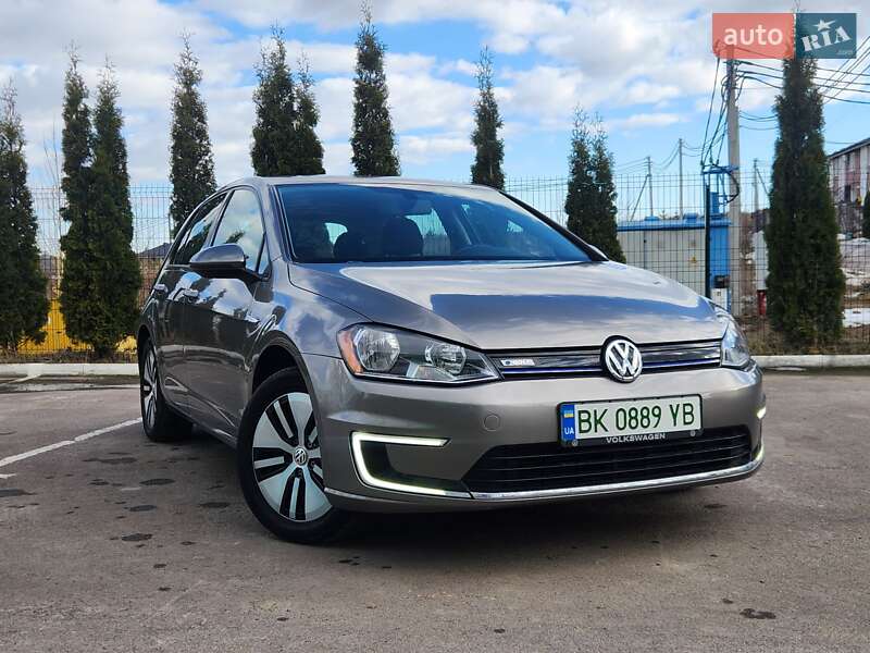 Volkswagen e-Golf 2015