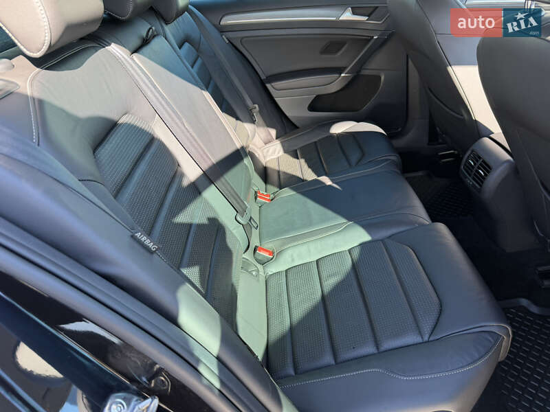 Хэтчбек Volkswagen e-Golf 2018 в Ровно