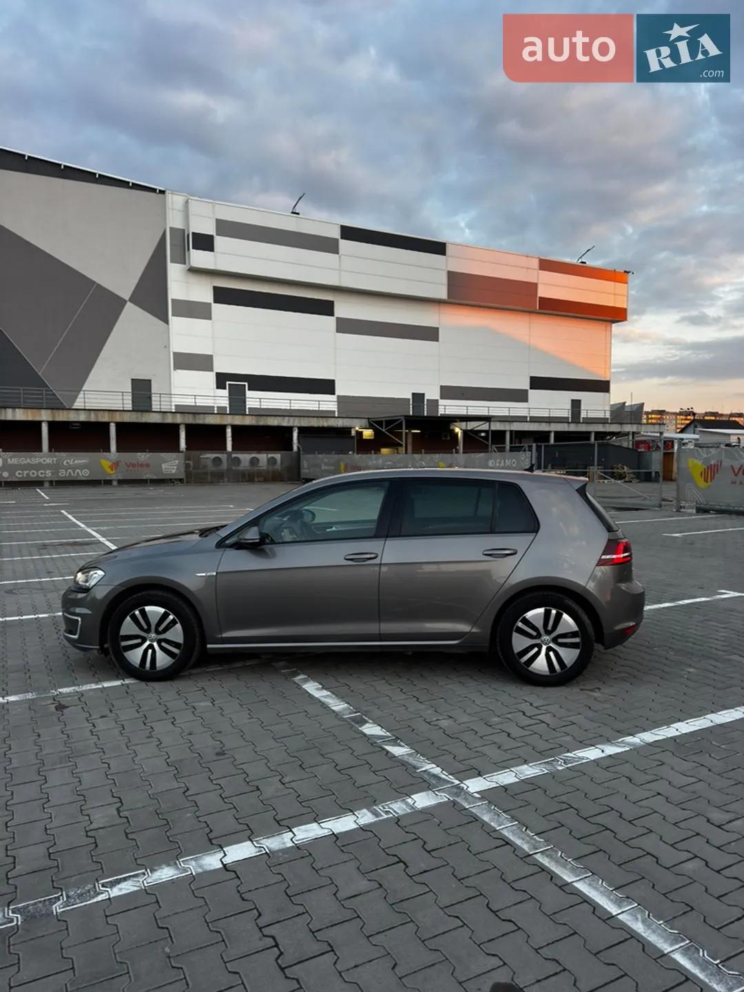 2014 Volkswagen Golf - мініатюра 3