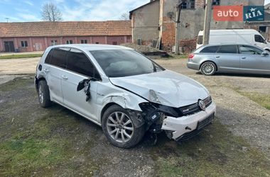Хэтчбек Volkswagen e-Golf 2014 в Хусте