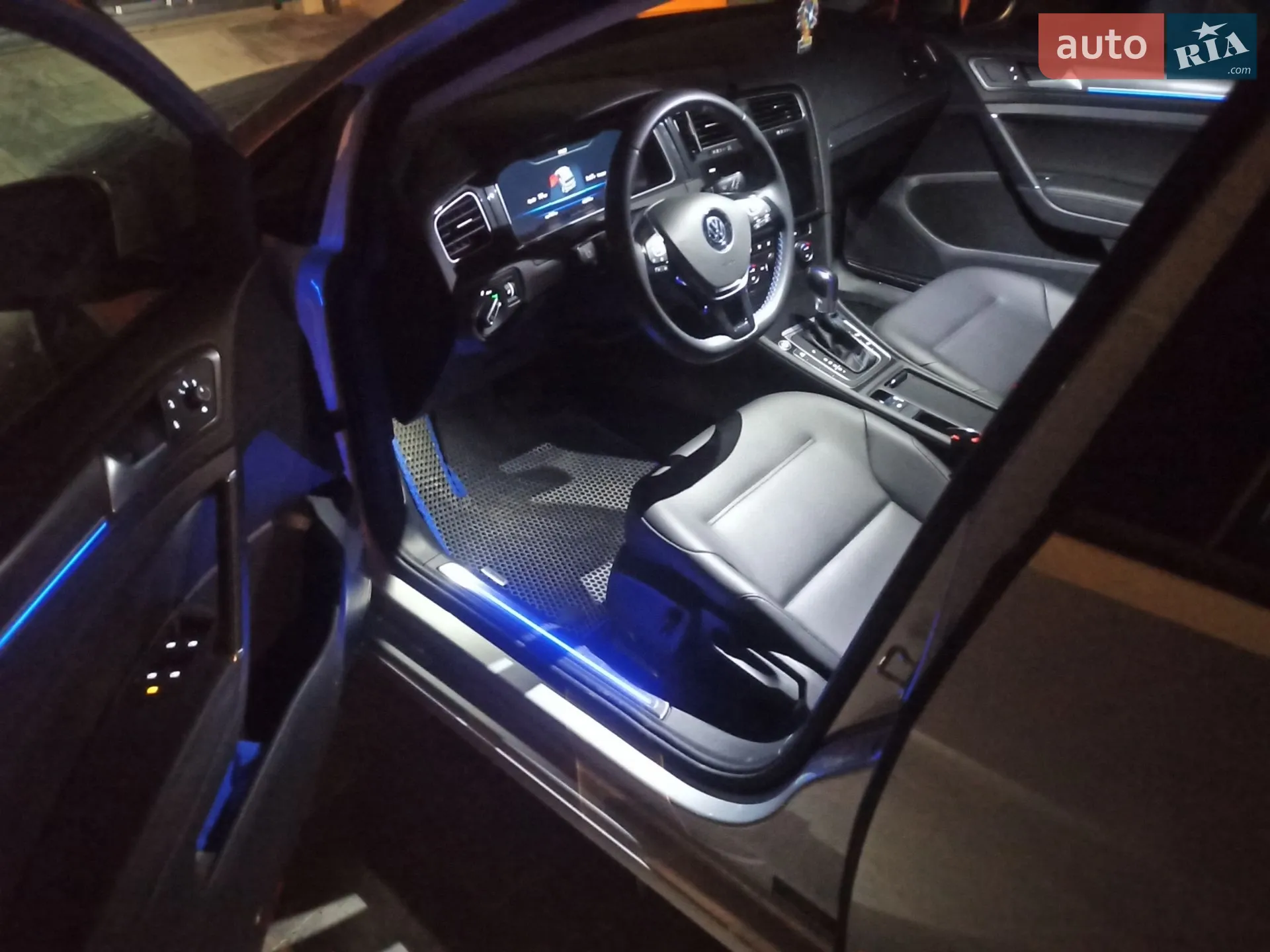 2019 Volkswagen Golf - мініатюра 10
