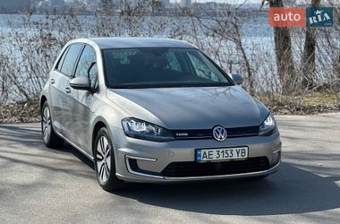 Хетчбек Volkswagen e-Golf 2015 в Дніпрі