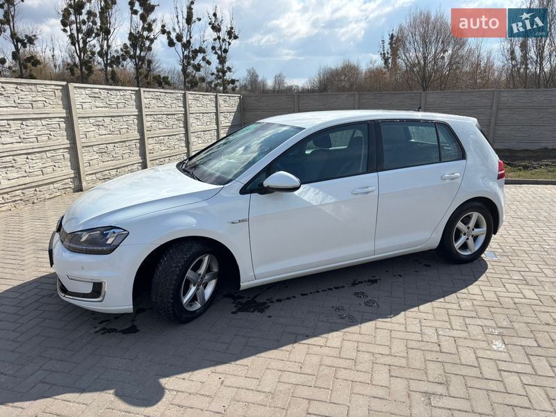 Хэтчбек Volkswagen e-Golf 2014 в Рожище
