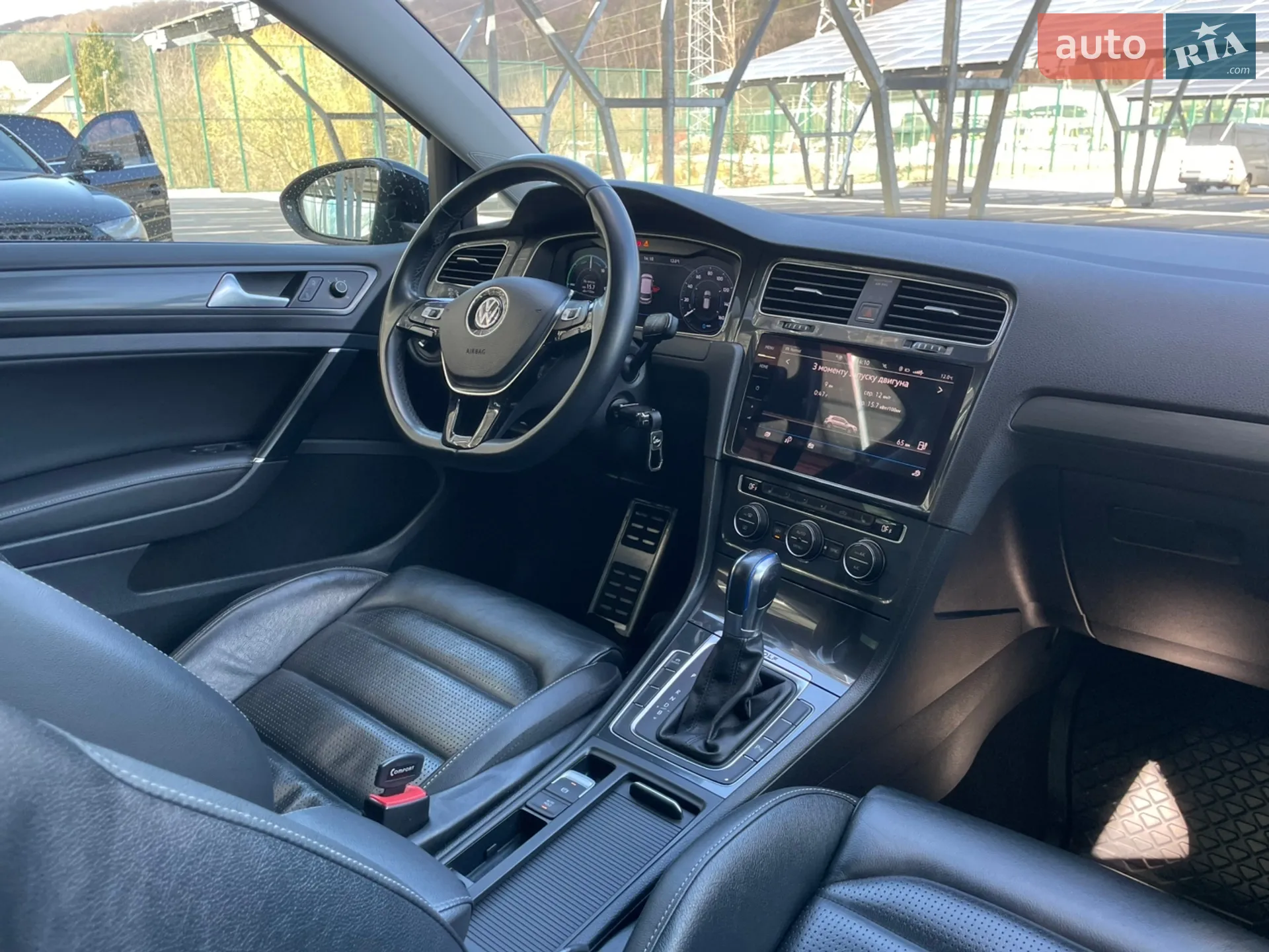 2017 Volkswagen Golf - мініатюра 32