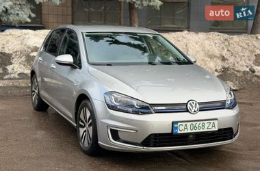 Хэтчбек Volkswagen e-Golf 2017 в Черкассах