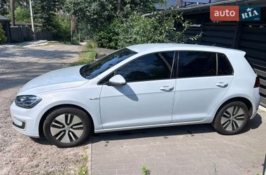 Хэтчбек Volkswagen e-Golf 2017 в Киеве