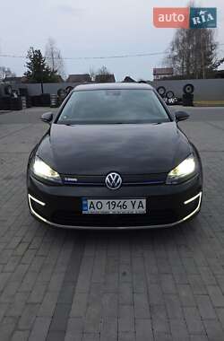 Хетчбек Volkswagen e-Golf 2015 в Тячеві