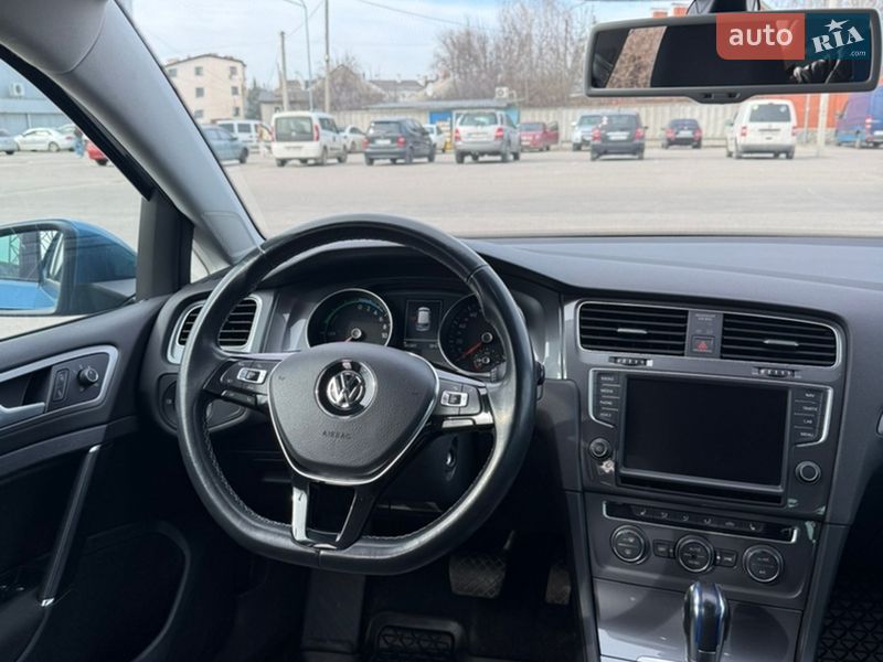 Хэтчбек Volkswagen e-Golf 2015 в Харькове