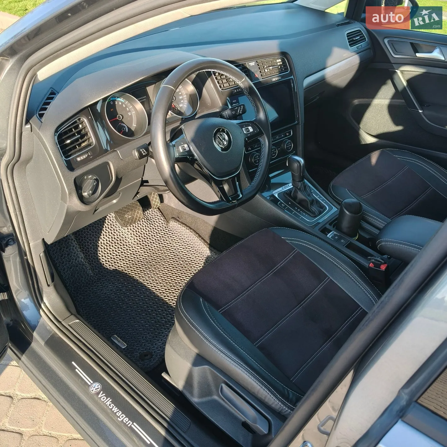 2020 Volkswagen Golf - мініатюра 11