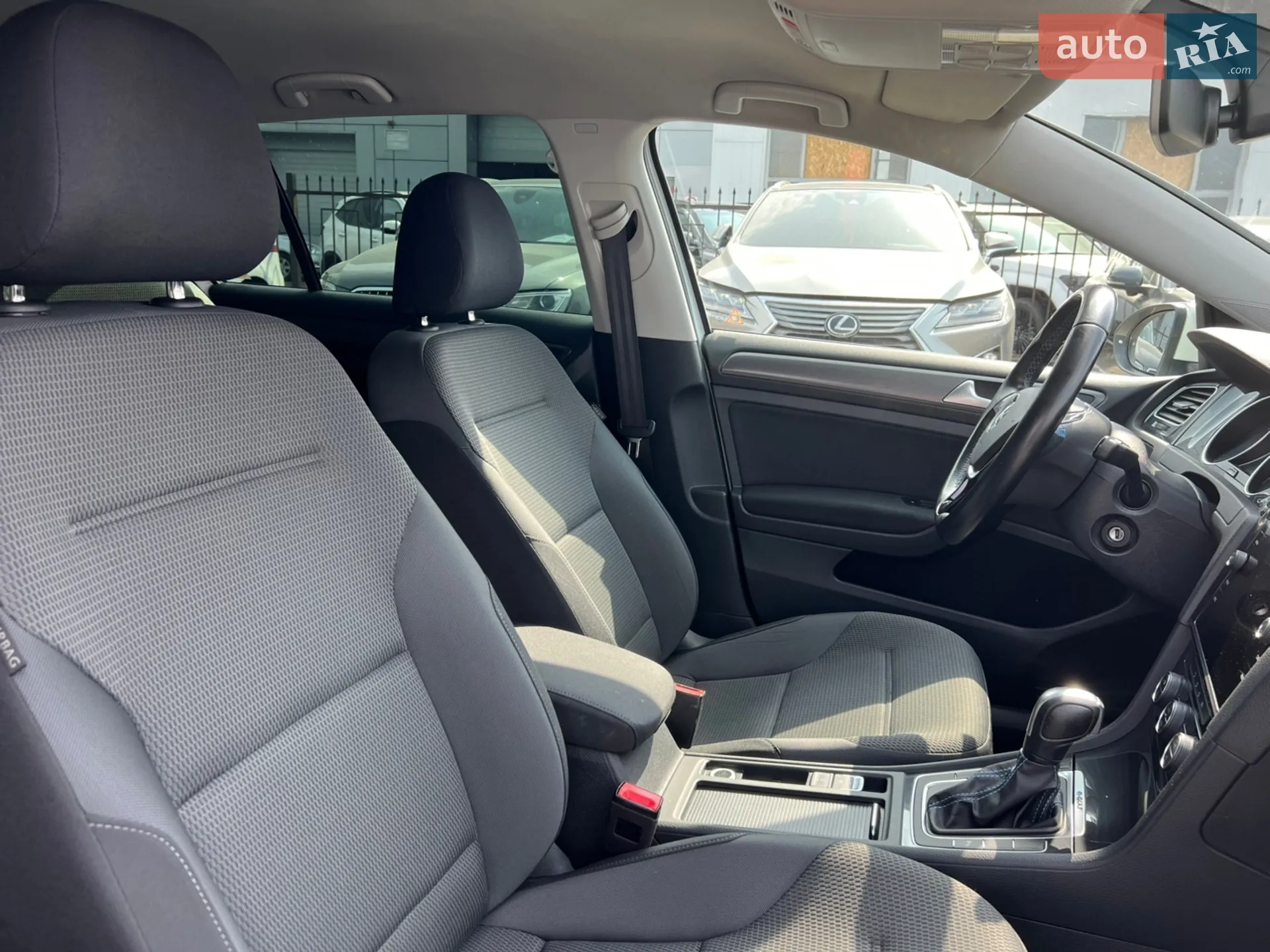 2020 Volkswagen Golf - мініатюра 26