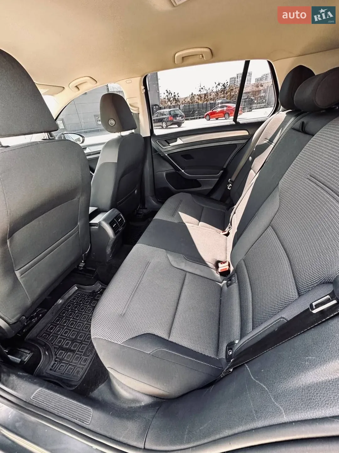 2018 Volkswagen Golf - мініатюра 3