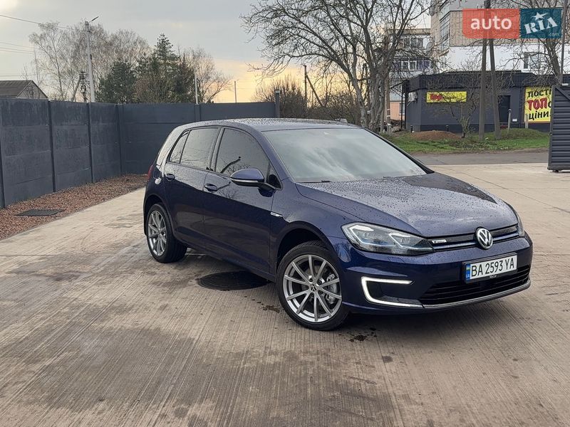 Хэтчбек Volkswagen e-Golf 2017 в Пятихатках