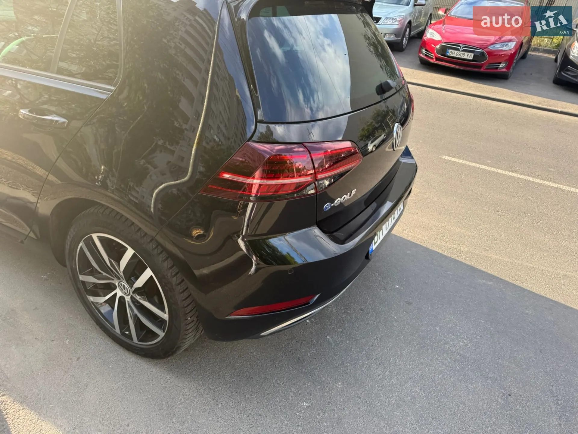 2019 Volkswagen Golf - фото 1