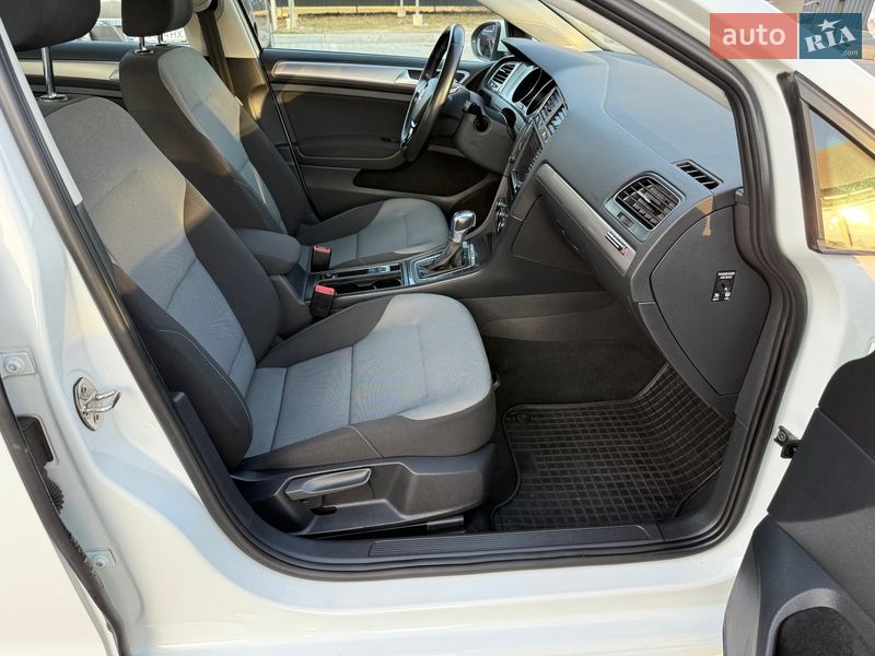 Хэтчбек Volkswagen e-Golf 2014 в Владимире