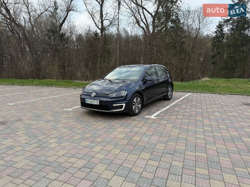 Volkswagen e-Golf 2015