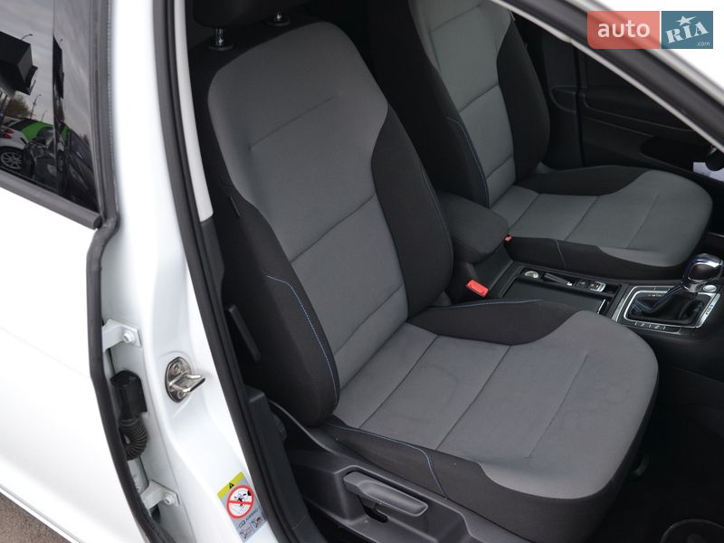 Хэтчбек Volkswagen e-Golf 2015 в Луцке