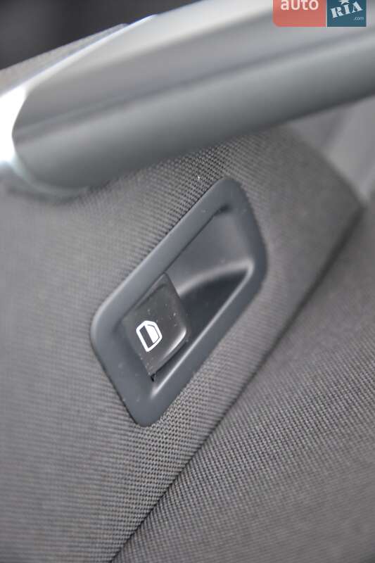 Хэтчбек Volkswagen e-Golf 2015 в Луцке