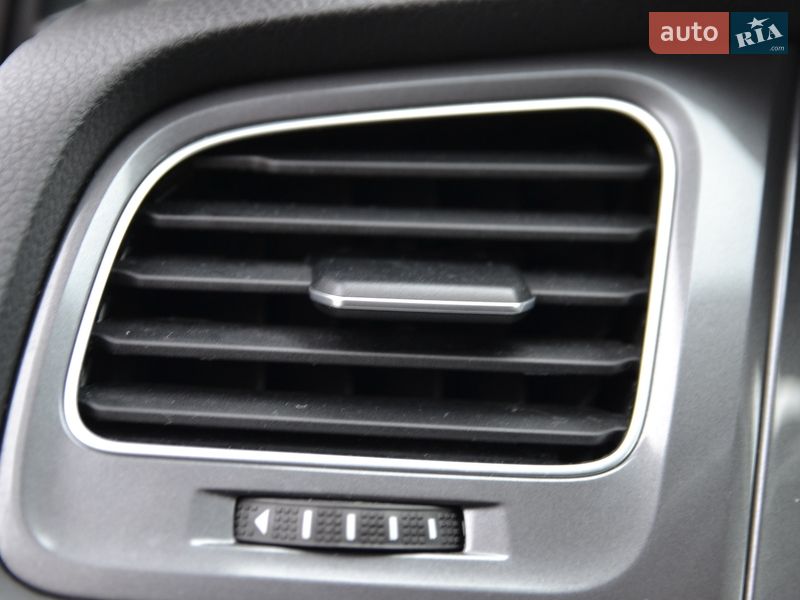 Хэтчбек Volkswagen e-Golf 2015 в Луцке