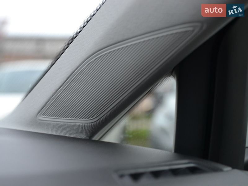 Хэтчбек Volkswagen e-Golf 2015 в Луцке