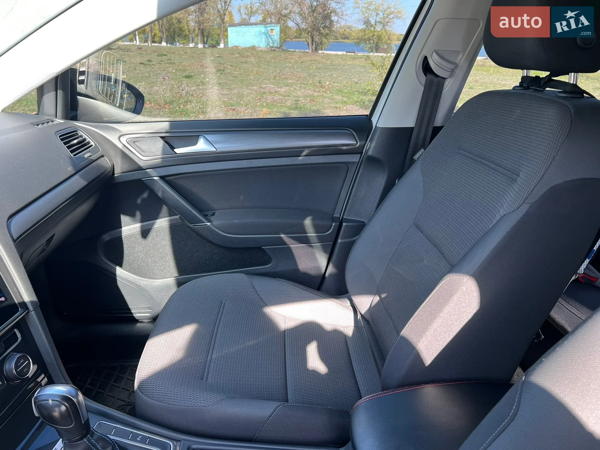 2020 Volkswagen Golf - мініатюра 19