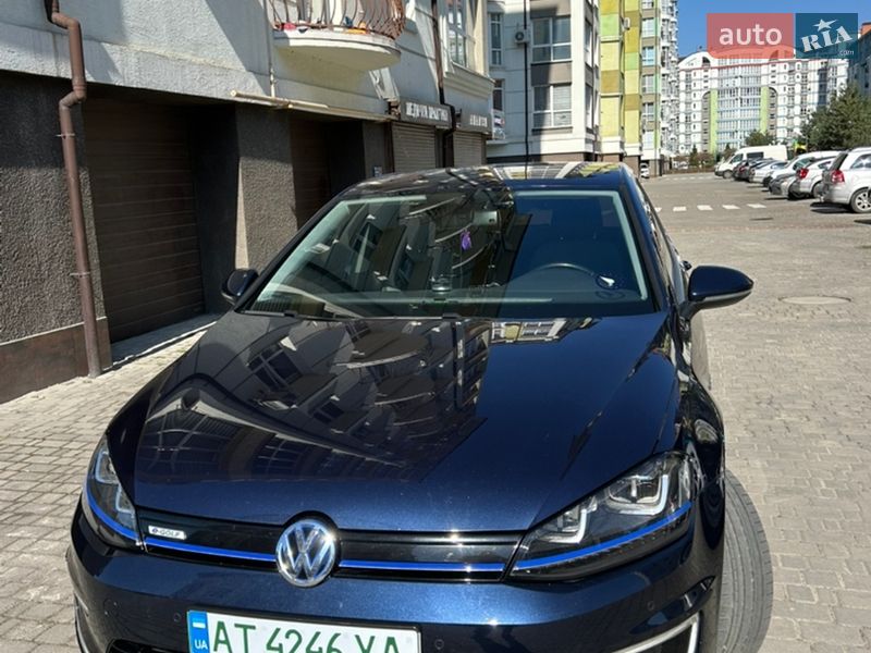 Volkswagen e-Golf 2015