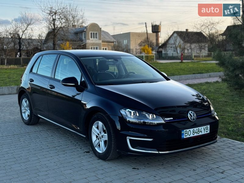 Хэтчбек Volkswagen e-Golf 2015 в Чорткове