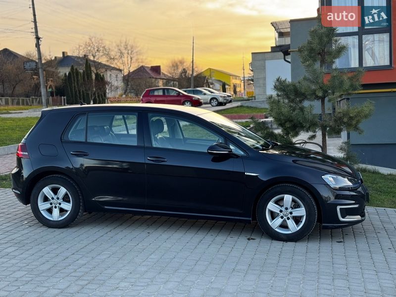 Хэтчбек Volkswagen e-Golf 2015 в Чорткове
