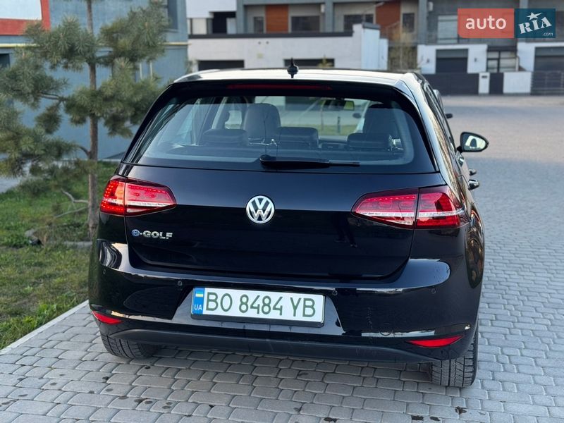 Хэтчбек Volkswagen e-Golf 2015 в Чорткове