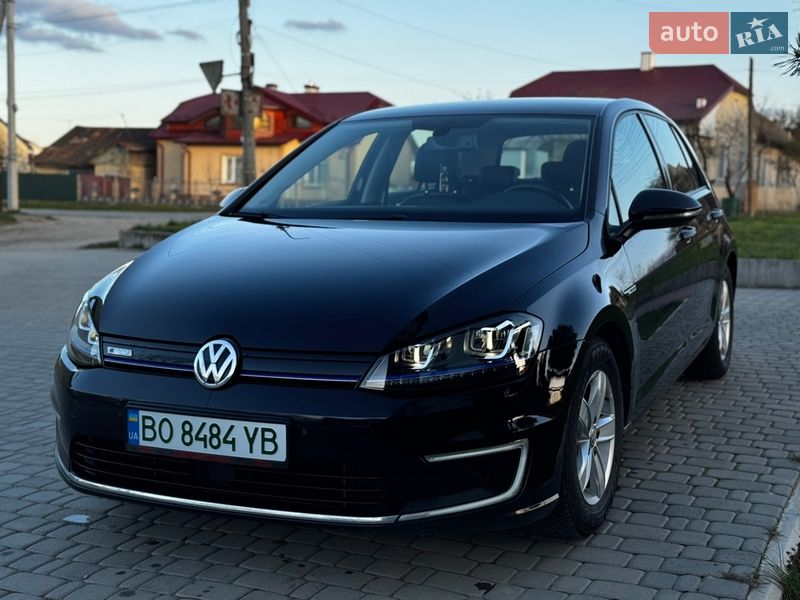Хэтчбек Volkswagen e-Golf 2015 в Чорткове