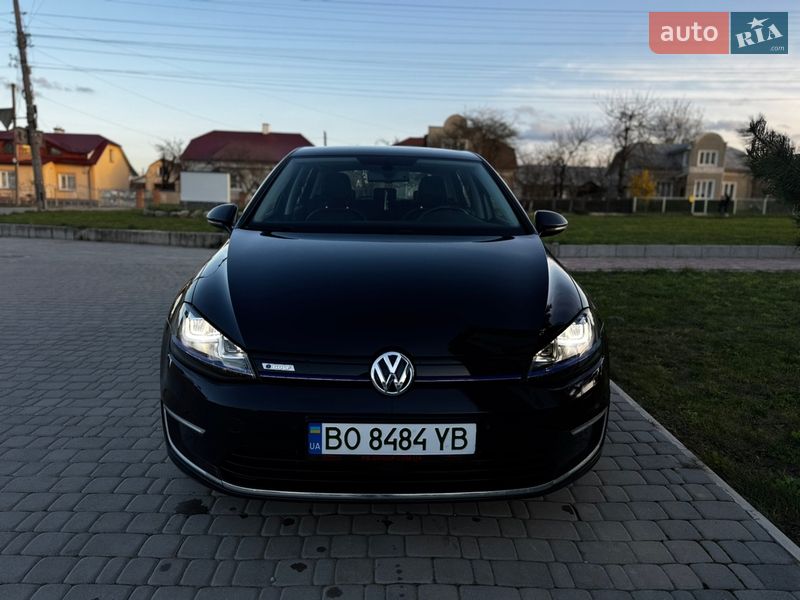 Хэтчбек Volkswagen e-Golf 2015 в Чорткове