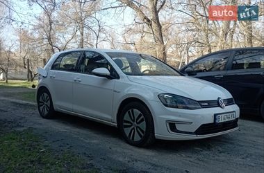 Хэтчбек Volkswagen e-Golf 2014 в Светловодске