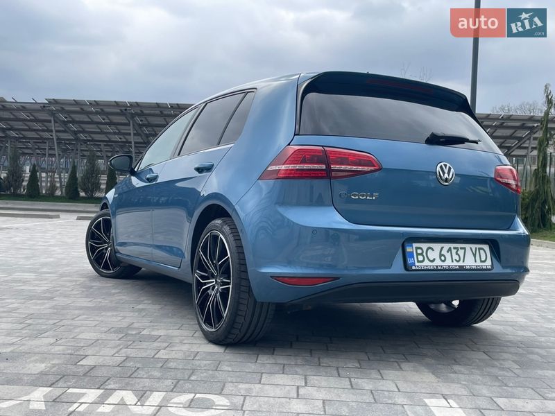 Хэтчбек Volkswagen e-Golf 2016 в Львове