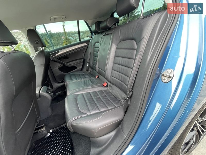 Хэтчбек Volkswagen e-Golf 2016 в Львове