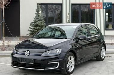 Хетчбек Volkswagen e-Golf 2014 в Городку