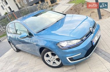 Хетчбек Volkswagen e-Golf 2016 в Кропивницькому