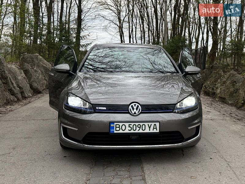 Хэтчбек Volkswagen e-Golf 2015 в Тернополе