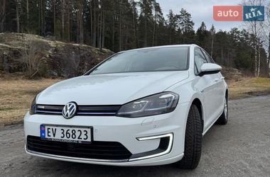 Хэтчбек Volkswagen e-Golf 2020 в Киеве