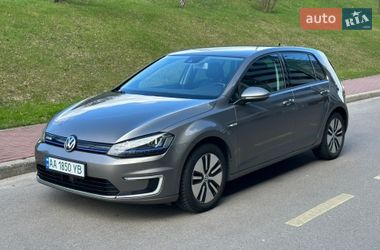 Хэтчбек Volkswagen e-Golf 2015 в Киеве