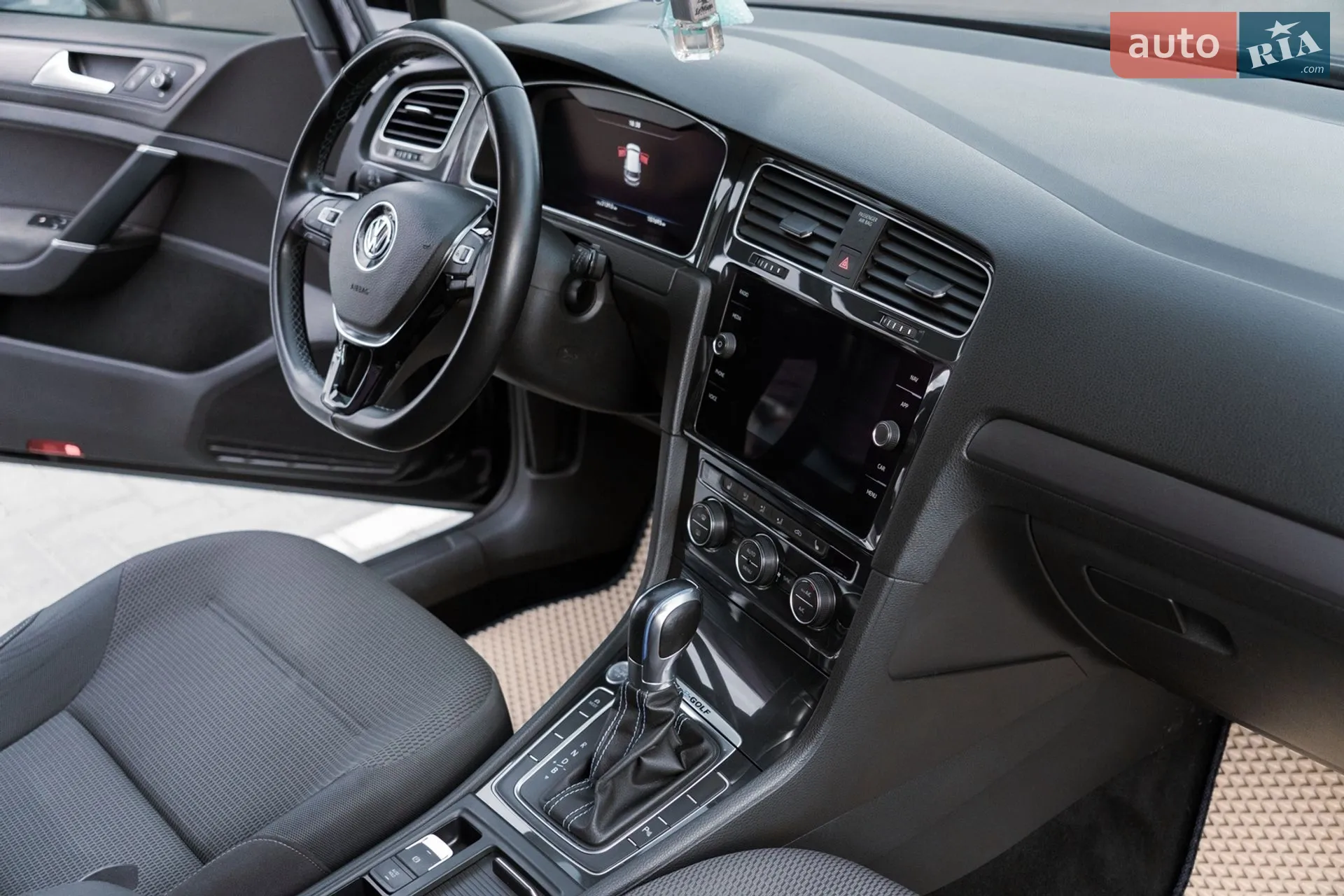 2019 Volkswagen Golf - мініатюра 24