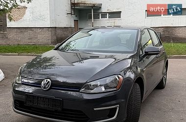 Хетчбек Volkswagen e-Golf 2016 в Києві
