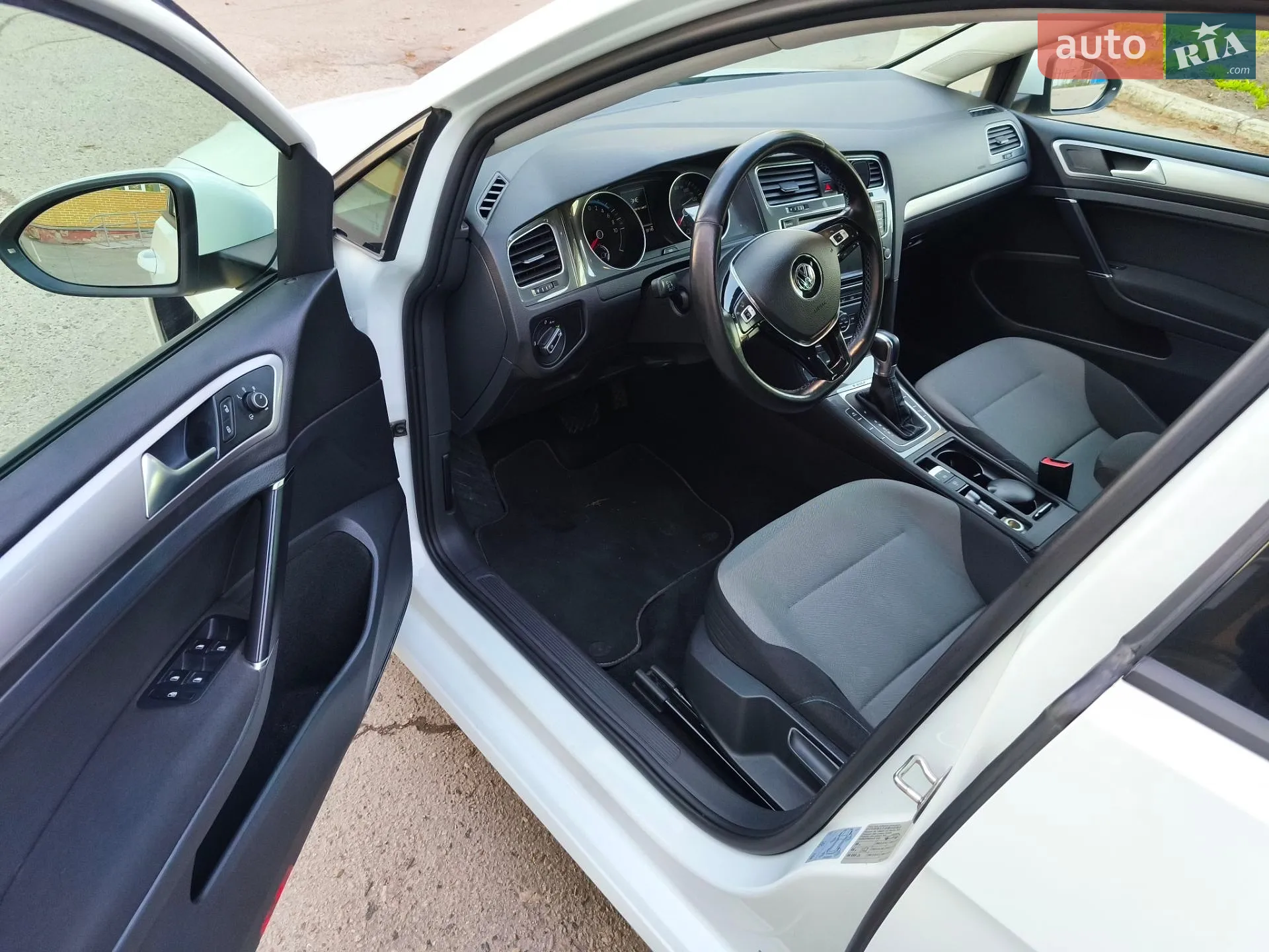 2014 Volkswagen Golf - мініатюра 18