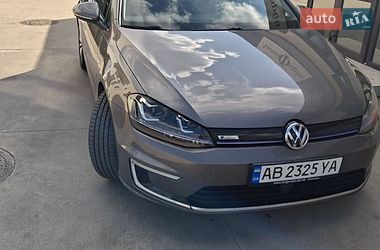 Хэтчбек Volkswagen e-Golf 2015 в Житомире