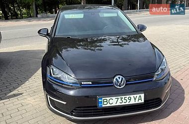 Хэтчбек Volkswagen e-Golf 2015 в Львове