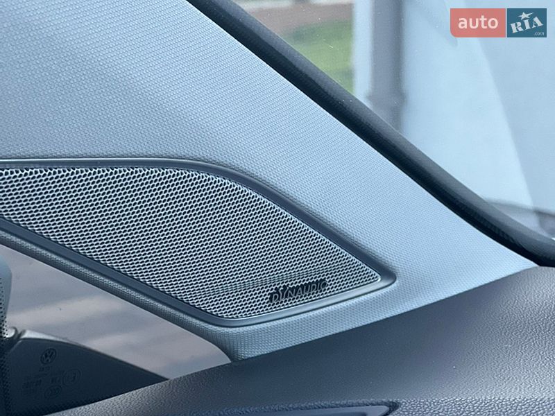 Хетчбек Volkswagen e-Golf 2019 в Києві