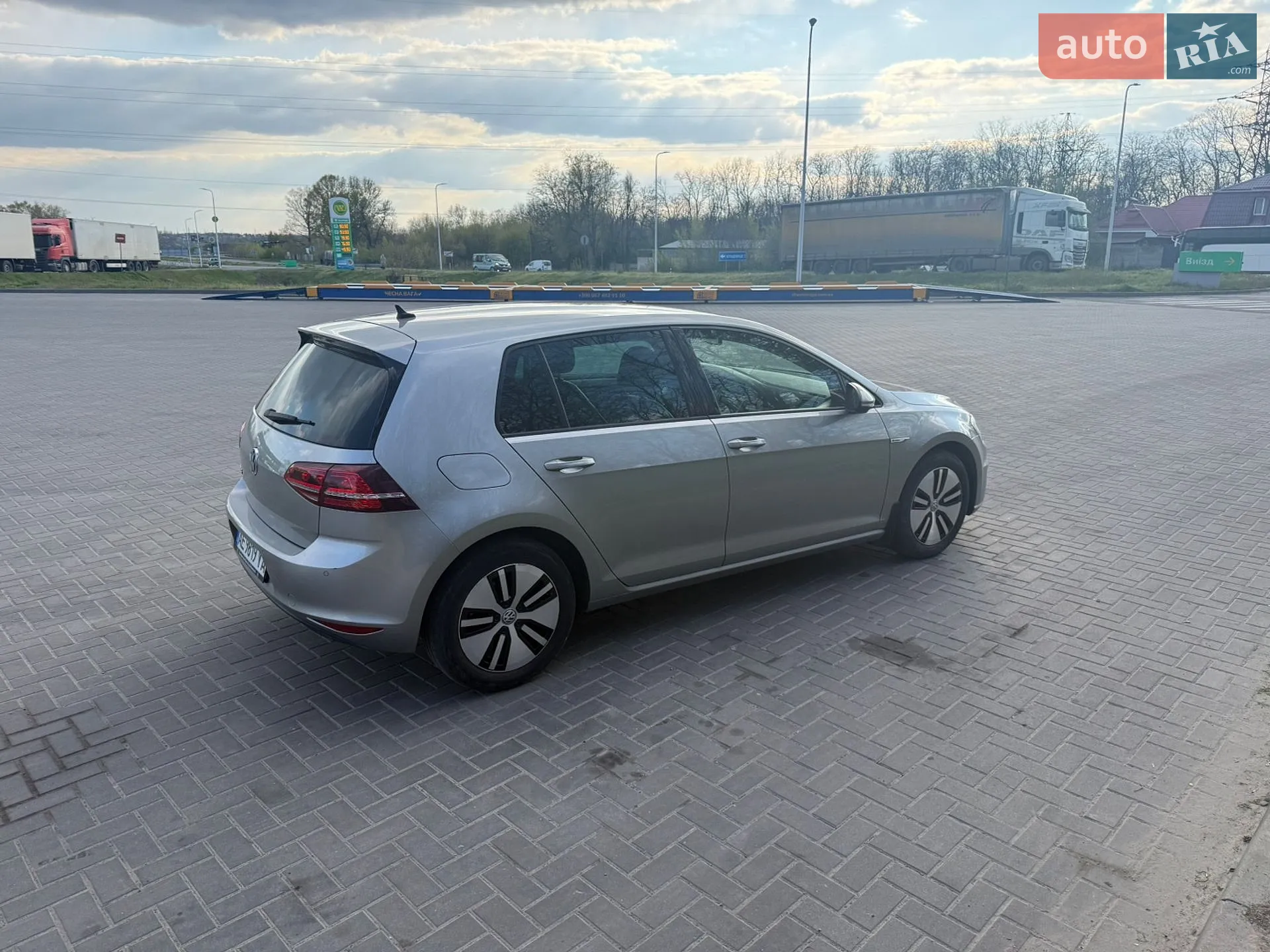 2015 Volkswagen Golf - мініатюра 3